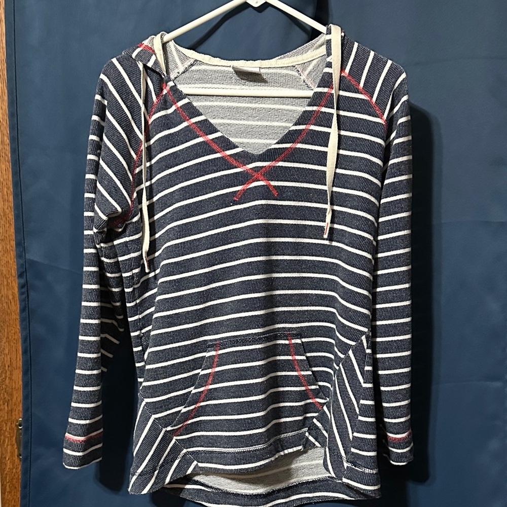 Columbia Blue and White Knit Sweater